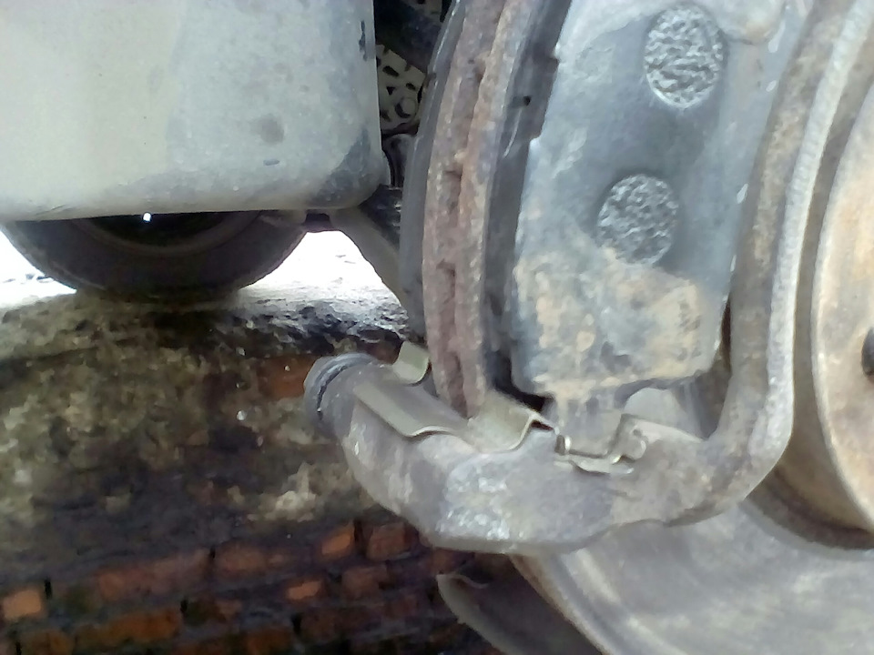 установка пластин колодок от лифана солано — BYD F3, 1,6 л, 2008 года ...