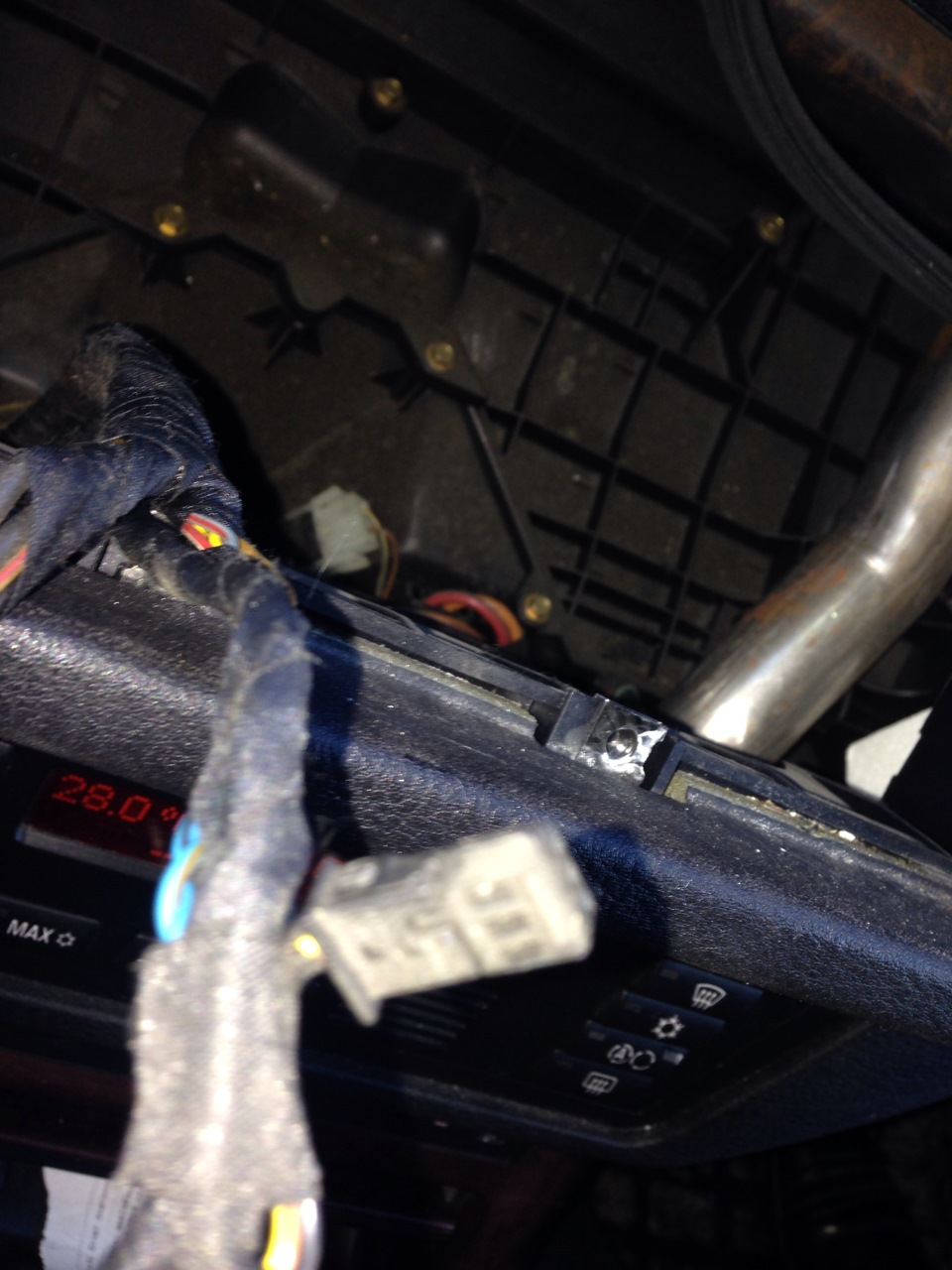 Выход Aux — BMW X5 (E53), 4,4 л, 2005 года | автозвук | DRIVE2