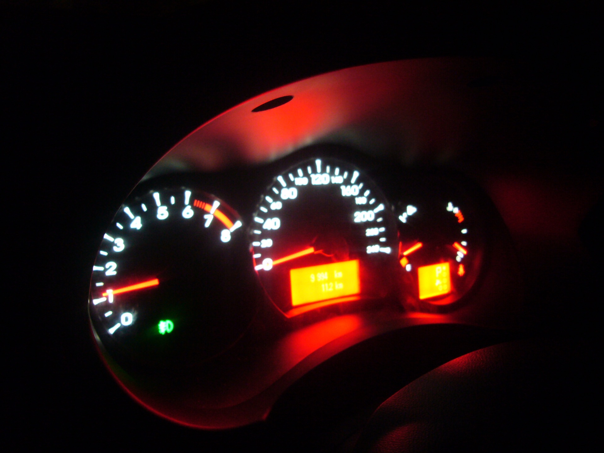 4. красная панель приборов ваз 2114. пересвет щитка приборов ниссан альмера классик. панель приборов хендай акцент 2008. подсветка приборки киа спектра.