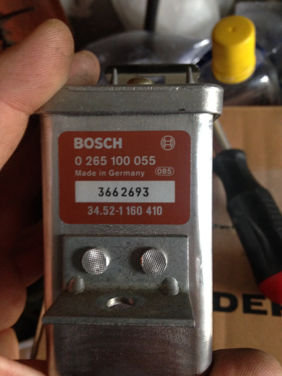 Фото в бортжурнале BMW 5 series (E34). Запчасти на фото: 0265100055, 34521160410