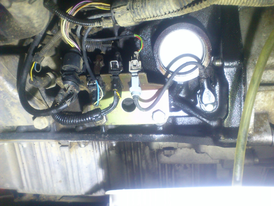 Фото планки со штеккерами и разъёмами Фото так(на всякий случай) — Volkswagen Transporter T4