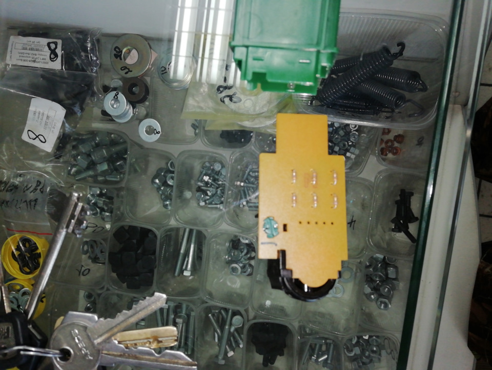 Замена топливного фильтра и лампочки корректора фар. — Mitsubishi ASX ...