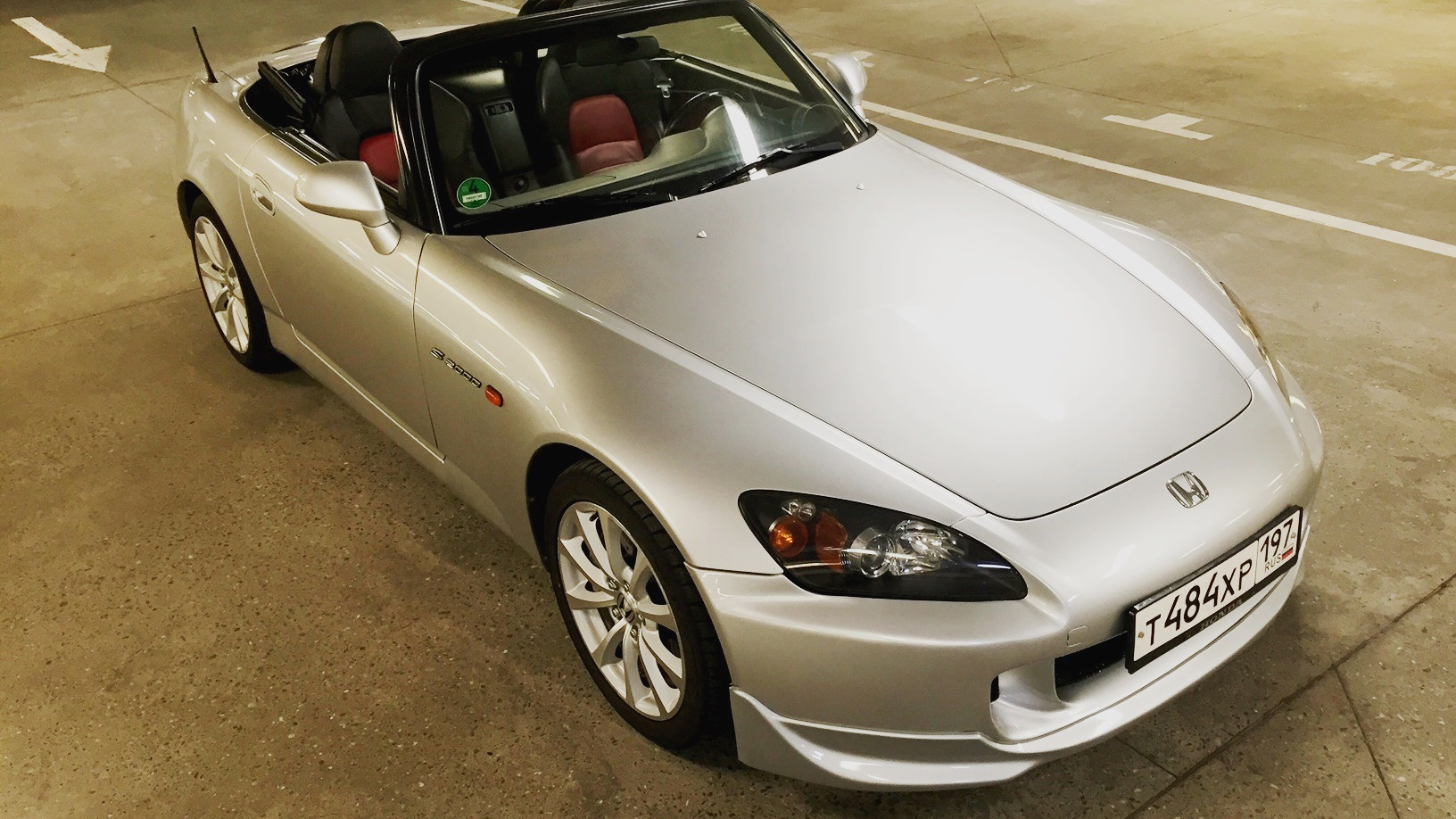 Honda s2000 Red White Wheels