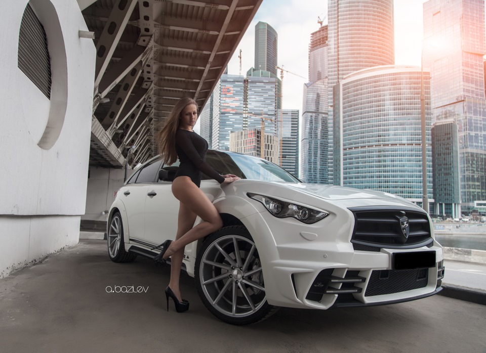 Infiniti qx70 girls