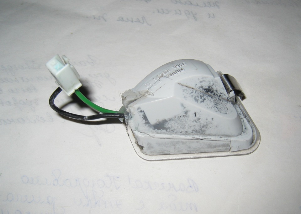 Галогеновыми лампами форд фокус. Лампы галогеновые пежо 4007. Лампа зеркала ford c-max. C max лампочки. Форд c-max лампочки в зеркалах.