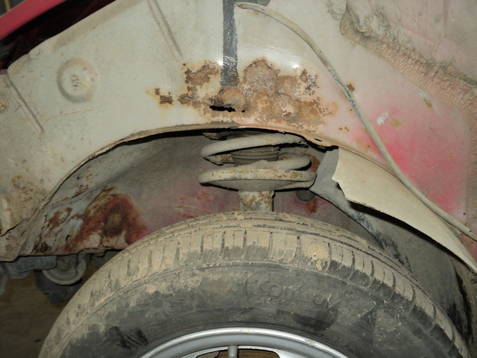 Лопух переднего левого колеса — Renault Twingo I