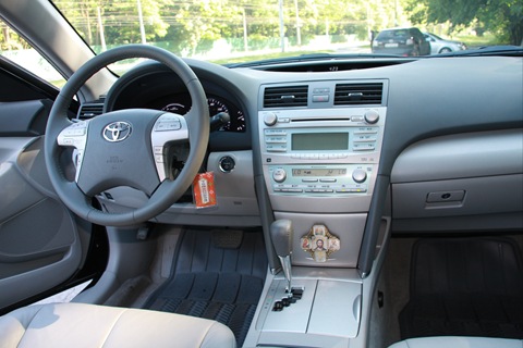 And this is how it looks inside Toyota Camry HYBRID  - Toyota Camry 24L 2008