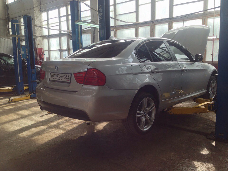 Замена тормозной жидкости — BMW 3 series (E90), 2 л, 2011 года | визит ...