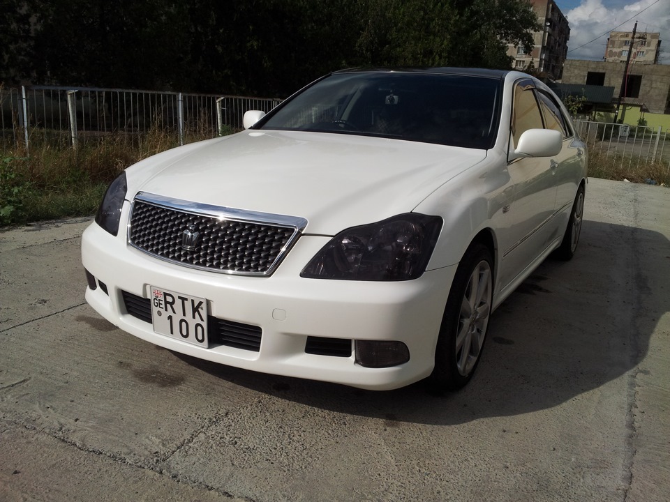 Краун атлет 3.5. Toyota Crown 180 athlete 3.5. Toyota Crown 2005 тонированный. Toyota Crown athlete 2006 3.5. Краун Атлет s180 белый.