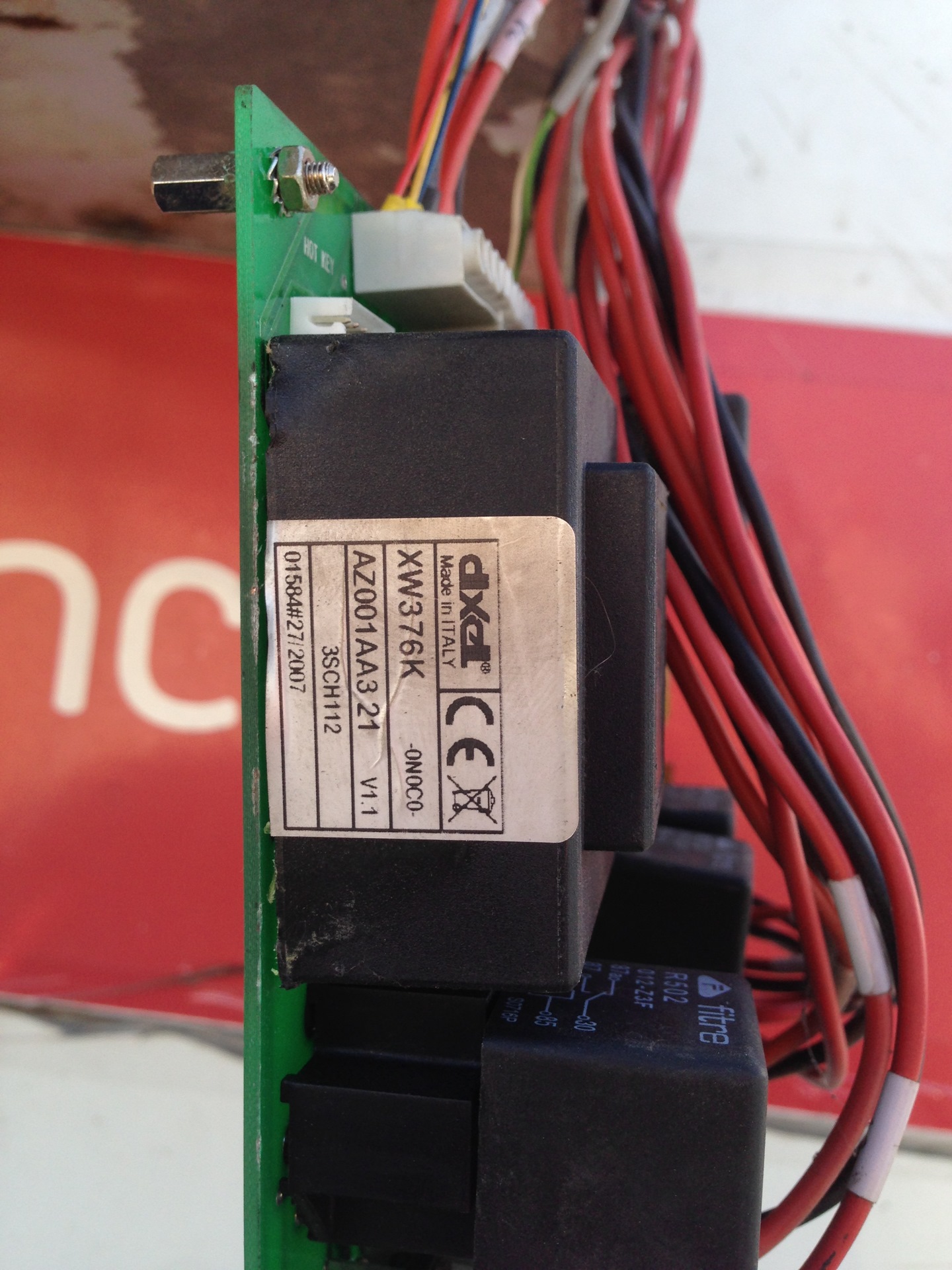 Реле на рефрижератор citimax 400. Реле рефрижератора. Блок предохранителей рефрижератора элинж. Предохранители кариер максима 1300. Реле пускозащитное ркт-9 аналог.