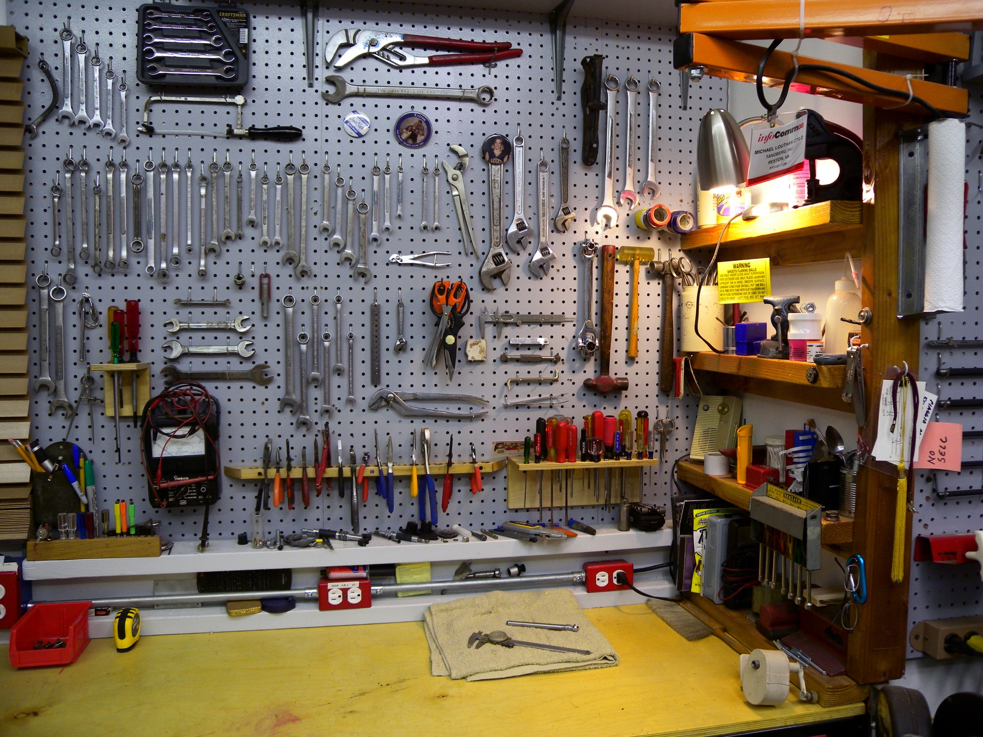 как обустроить инструменты в гараже