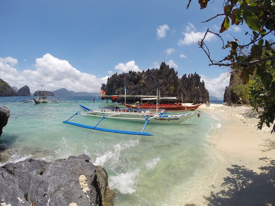 The Philippines nosebridge El Nido  April 2015