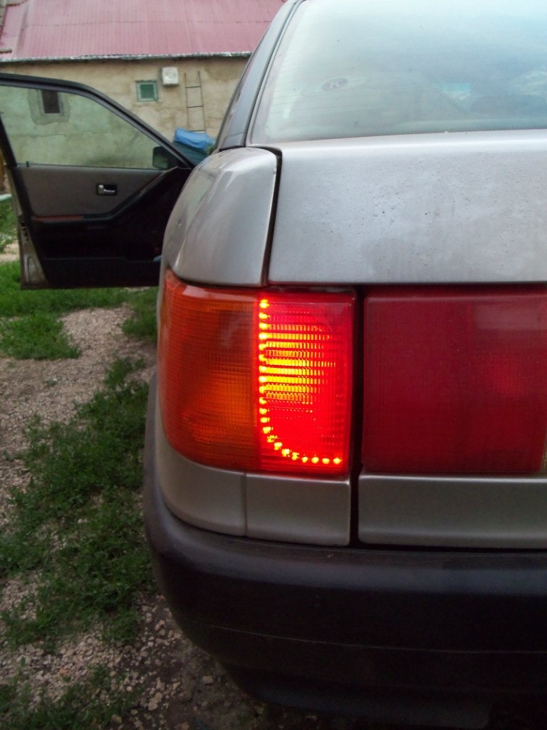 Меняем заднюю фару на audi 80 b3 от b4 Avant - Audi 80 (B3), 1,6 л, 1990 года ак
