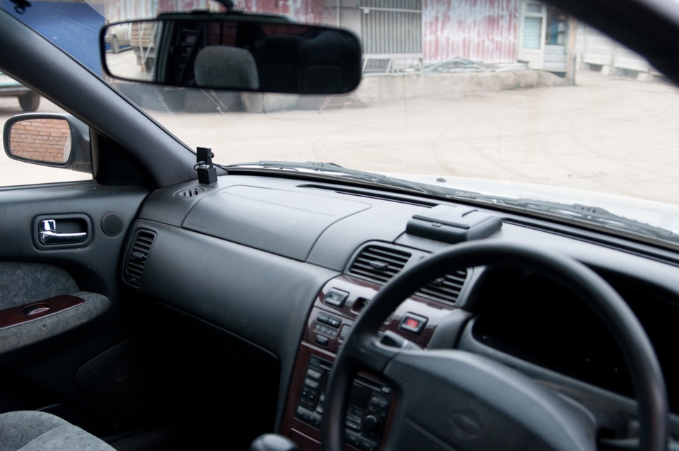 Монитор закрыт — Nissan Cefiro (A32)
