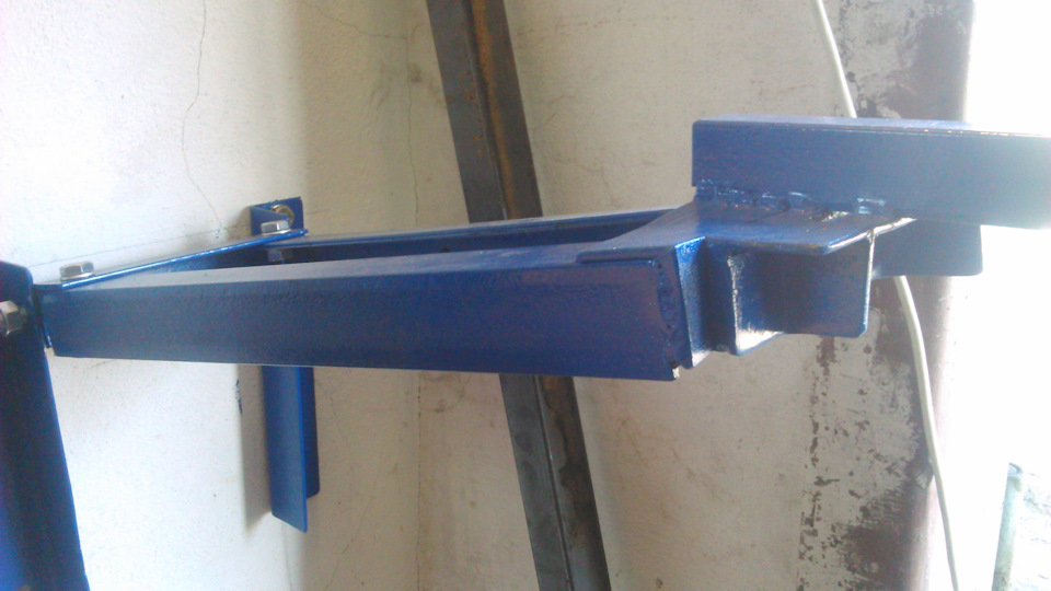 Погнулась, нужен более мощный уголок. — Renault Megane II