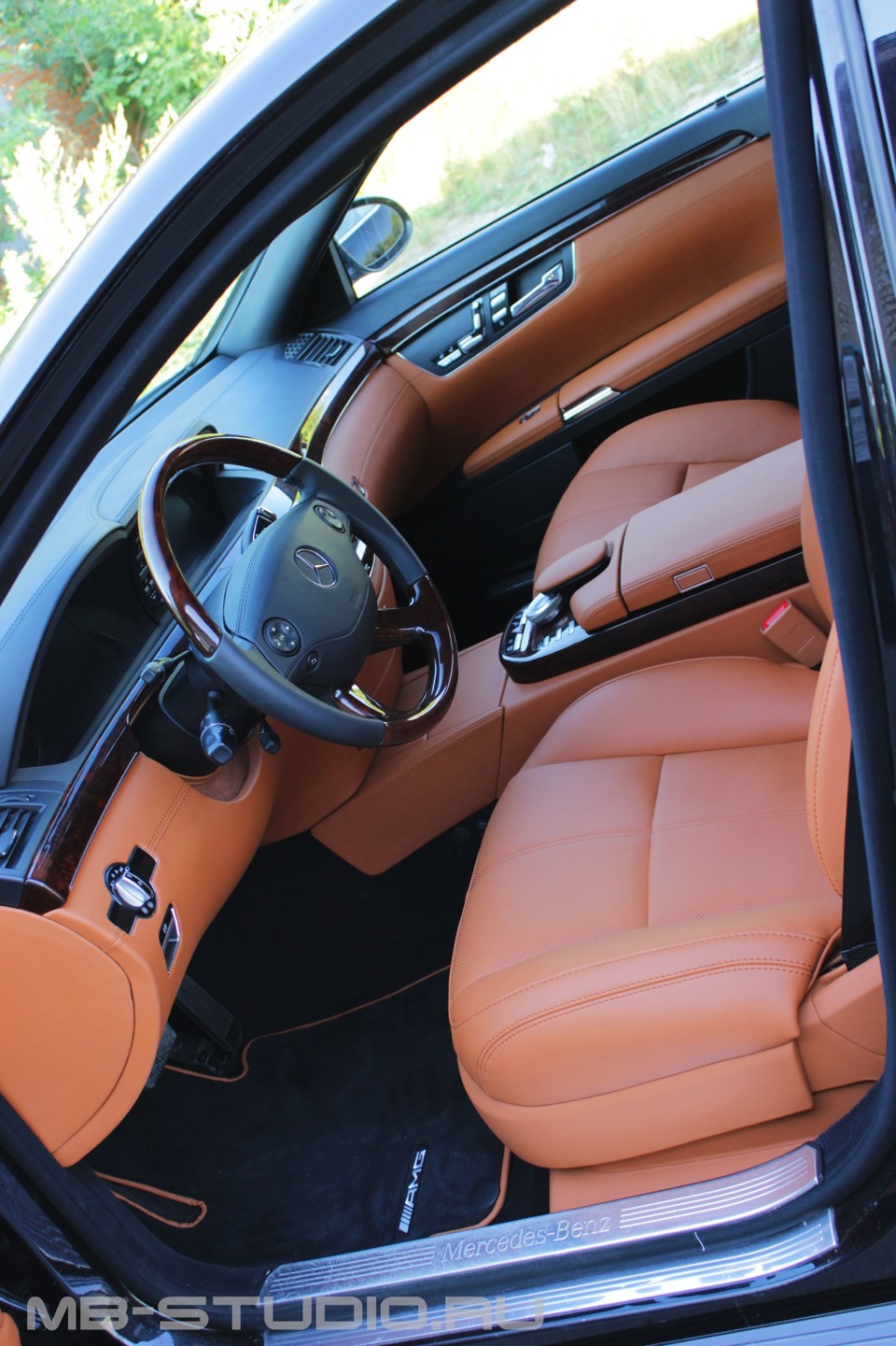 Mercedes Benz w221 Interior