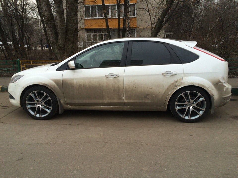 Focus 2 колеса. Фокус 2 на 18 колесах. 18 Колеса Ford Focus 2. Форд фокус 2 Рестайлинг хэтчбек на 18 дисках. Форд фокус 2 на 18 колесах.