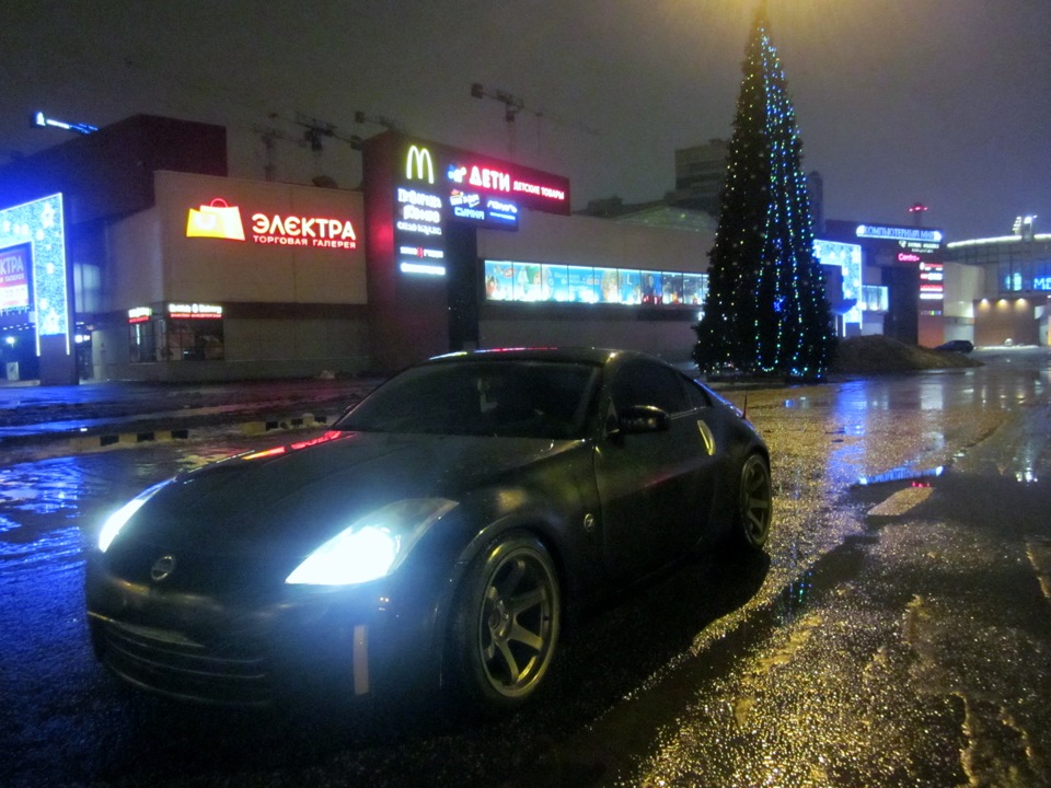 Nissan 350z ночью