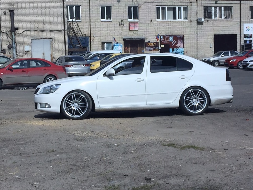 Примерка и установка R19 235/35 Мишлен Пилот спорт кап — Skoda Octavia ...