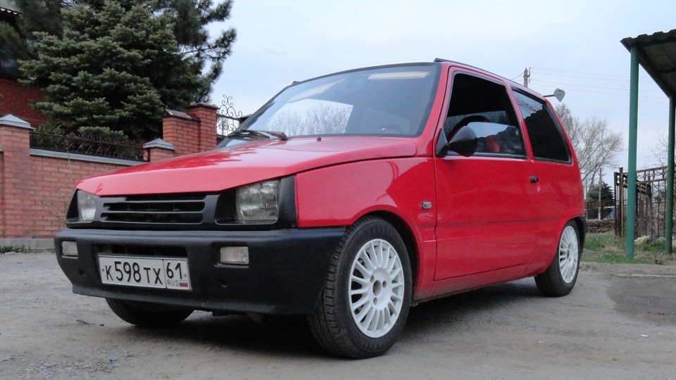 Тюнингованный Lada Oka