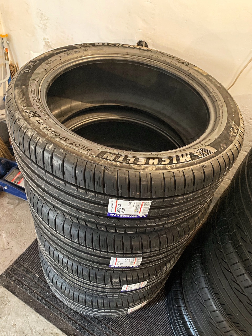 Michelin Pilot Sport 4 — Infiniti QX70, 3,7 л, 2014 года | шины | DRIVE2