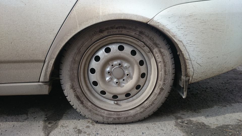 Просела приора. Приора седан стойки сток. Задние пружины приора универсал усиленные. Просела приора. Просела приора.