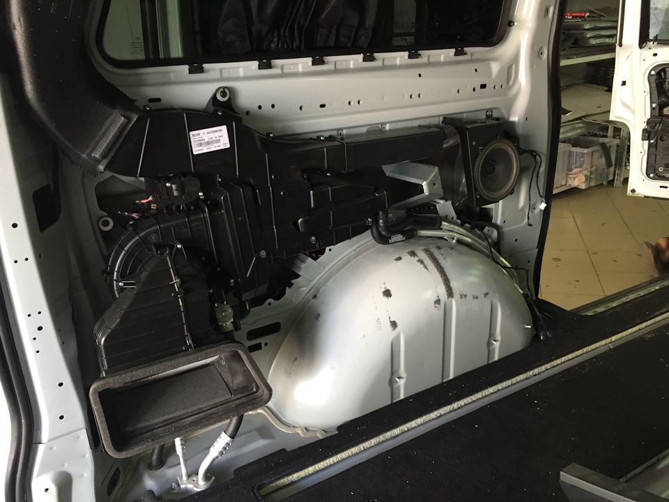 Фото в бортжурнале Mercedes-Benz V-Class (W447)