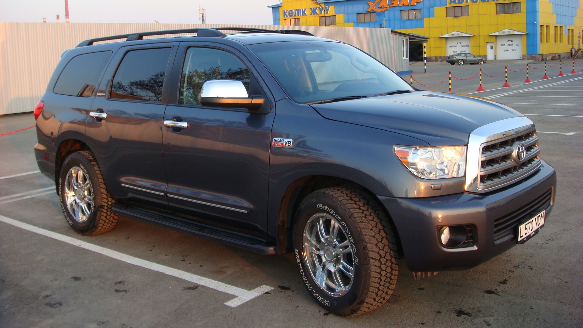 Iforce gr5000. Toyota Sequoia v8. Toyota Sequoia 5.7 v8. Toyota Sequoia Force 5.7. 2008 Toyota Sequoia 5.7.