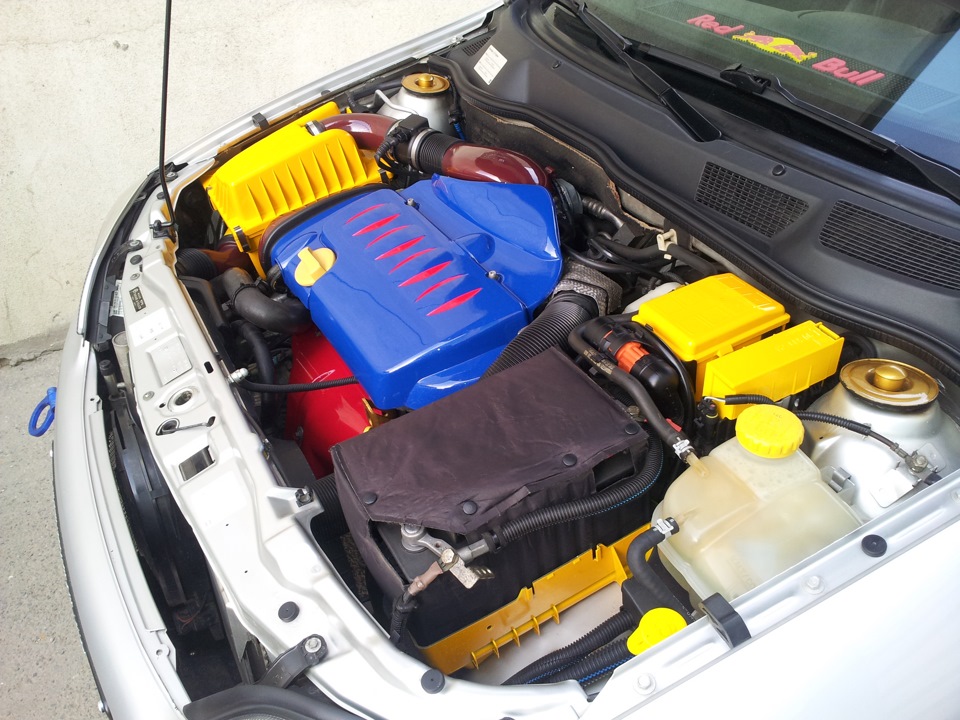 Авто под капотом. 6 под капотом. Spring под капотом. Spring под капотом. Мерседес b 180 под капотом.