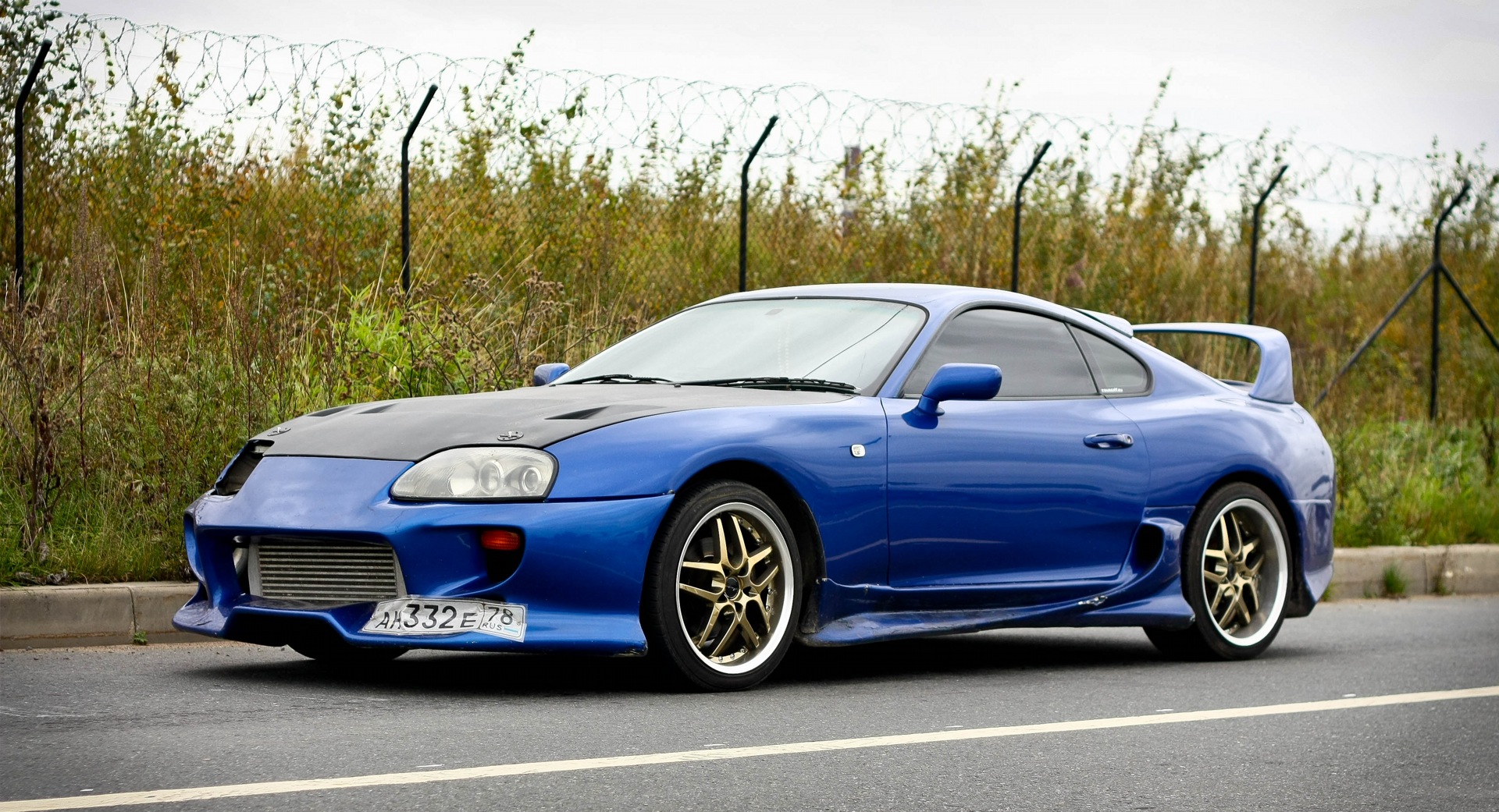 Mazda supra. Синяя Супра. Супра Уфа голубая. Toyota Supra синяя. Mazda похожая на супру.