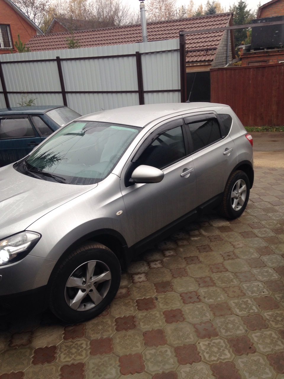 Затонировался — Nissan Qashqai (1G), 2 л, 2010 года | стайлинг | DRIVE2