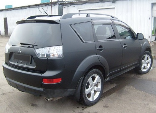 Mitsubishi Outlander матовый