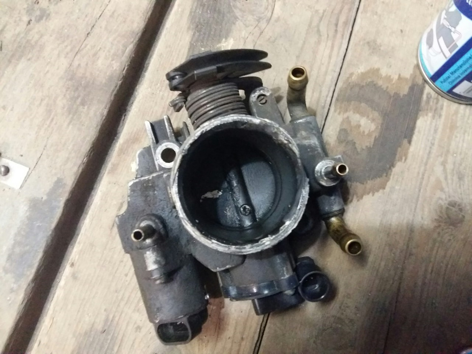 Промывка дросселя. Отпишите в комментарии — Lada 2131, 1,7 л, 2003 года ...