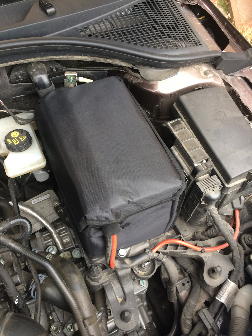 Утепляем аккумулятор. — Skoda Octavia A7 Mk3, 1,6 л, 2015 года ...