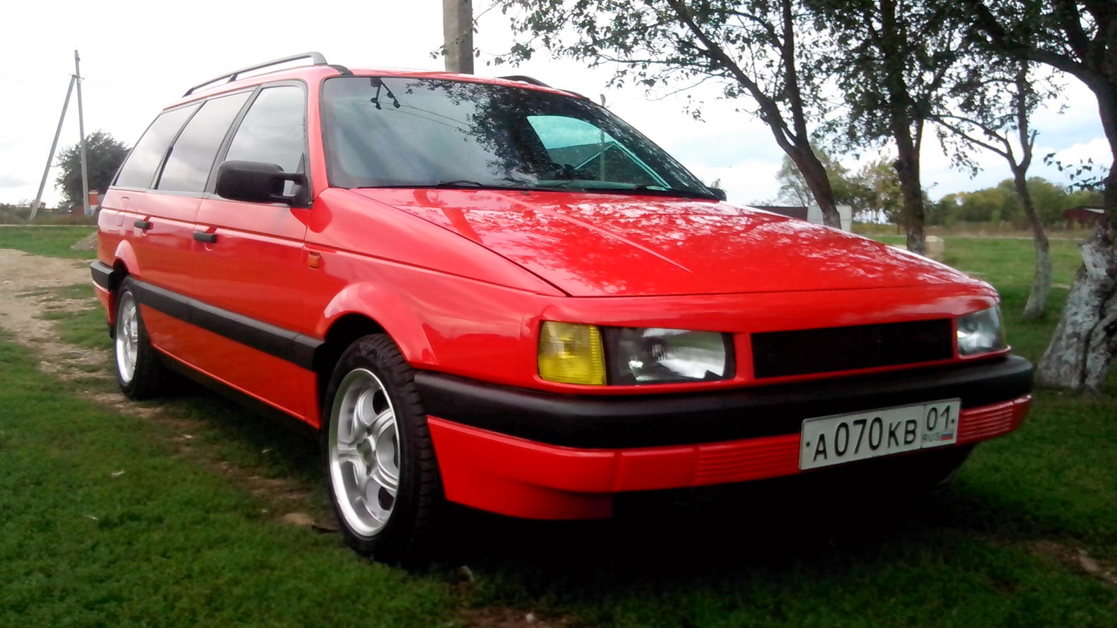 Фольксваген пассат 3 универсал. Фольксваген Пассат б3 1992. Volkswagen Passat b3 красный. Фольксваген Пассат 1992 года. Volkswagen Passat b3 универсал.