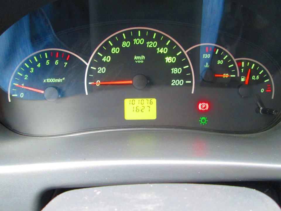 диодная подсветка приборов — Lada Приора седан, 1,6 л, 2008 года ...