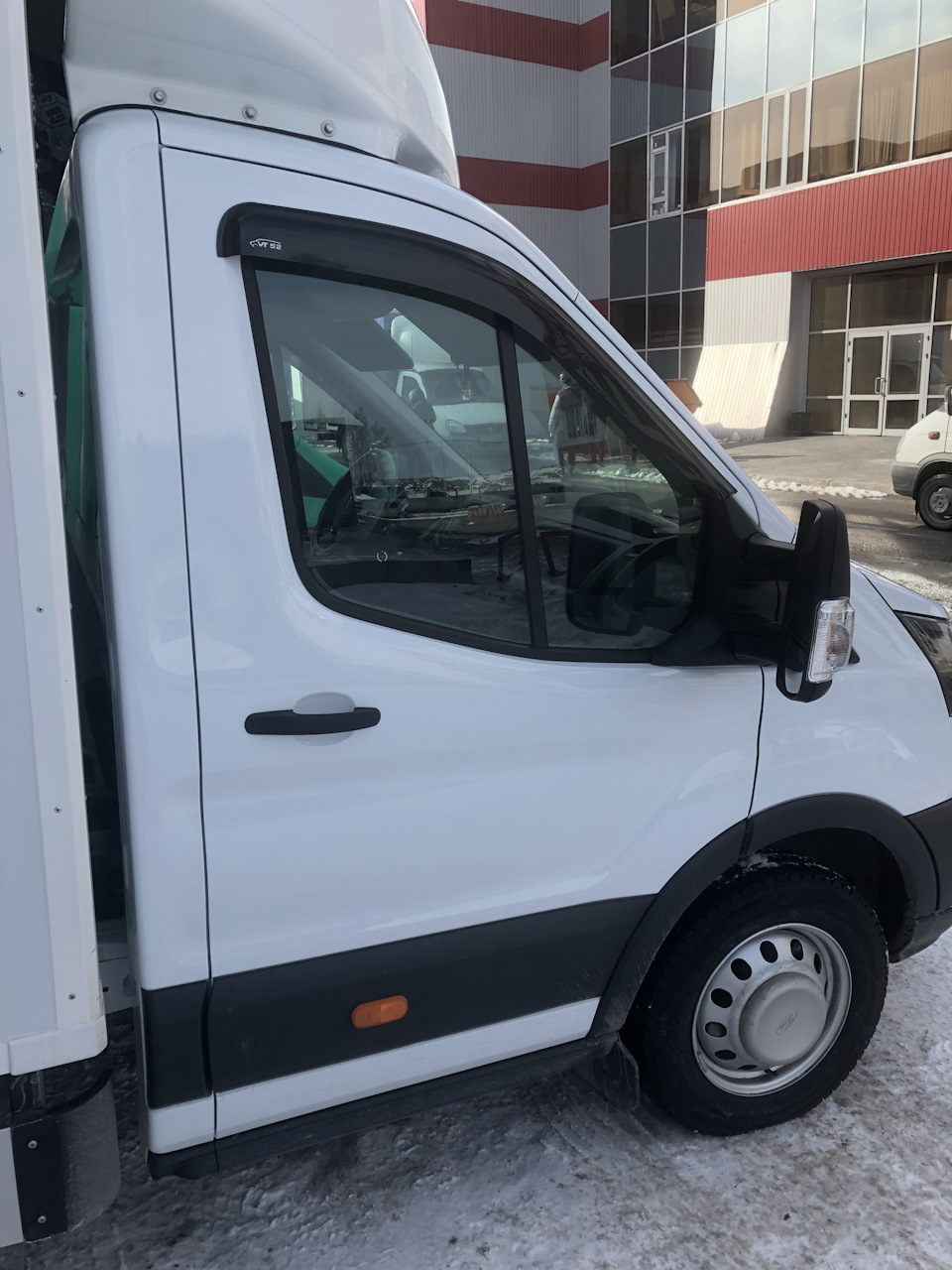 Дефлекторы окон — Ford Transit (8G), 2,2 л, 2017 года | аксессуары | DRIVE2