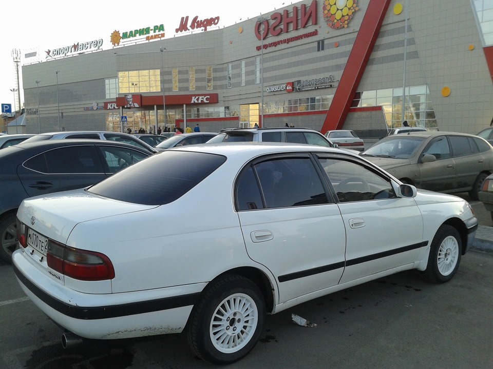 Корона 95 года. Тойота корона т190. Тойота корона 1995. Toyota Corona 95. Тойота корона 1995 года.