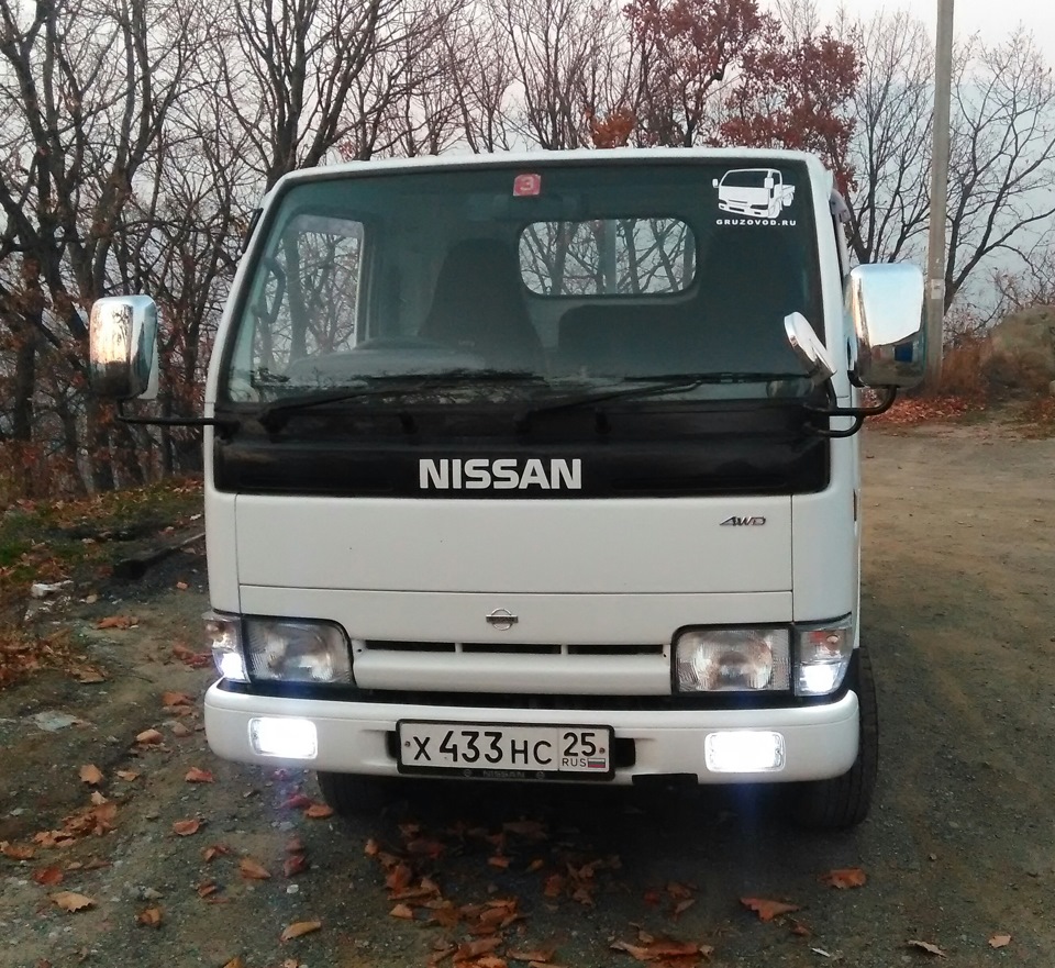 Nissan Atlas 1995 салон