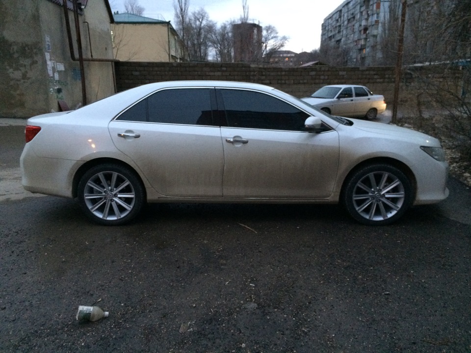 Вылет тойота камри. Тойота Камри на 17 дисках. Toyota Camry 40 r19. Диски Тойота Камри 50. Диски Тойота Камри 70.