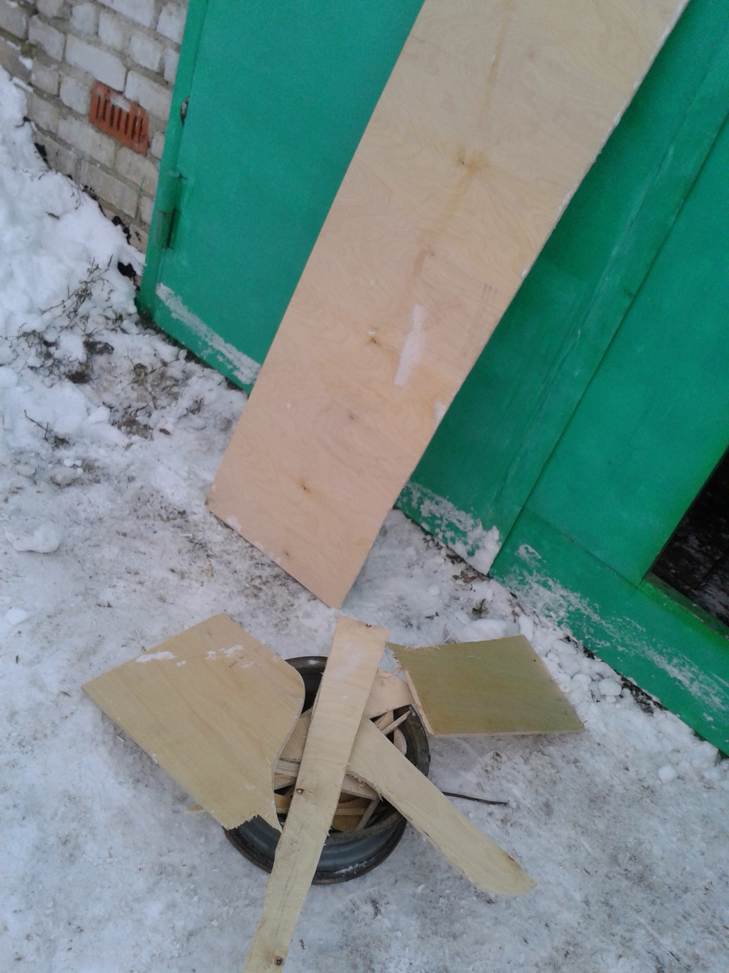 Жесткий пол в багажник. Часть 2 — Lada Приора седан, 1,6 л, 2010 года ...