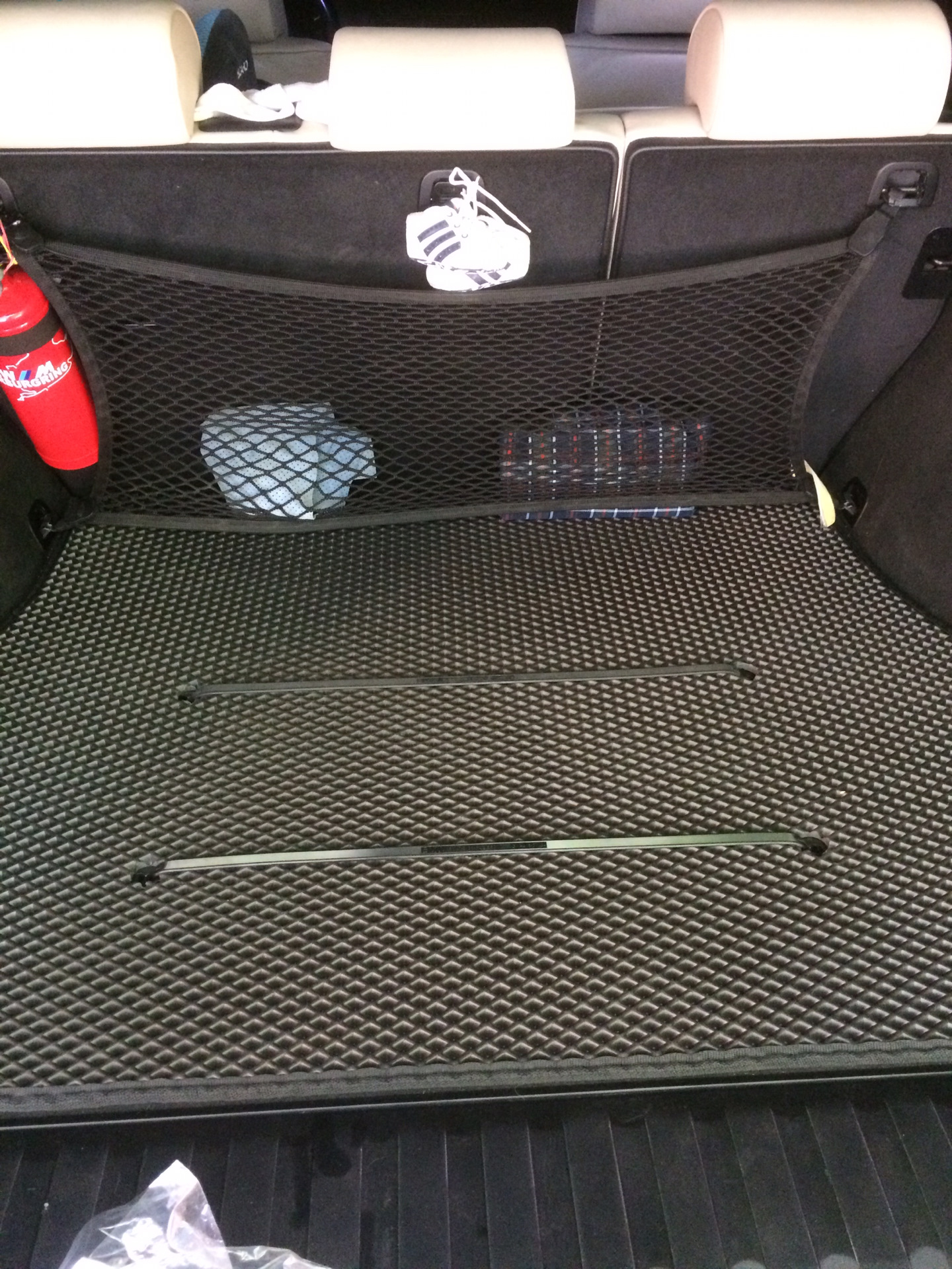 Коврик в багажник эво. Ковры в багажник эво 2107. Эва коврик в багажник киа рио. Эво коврик в багажник на ваз 2107. Коврик в багажник шевроле круз хэтчбек.