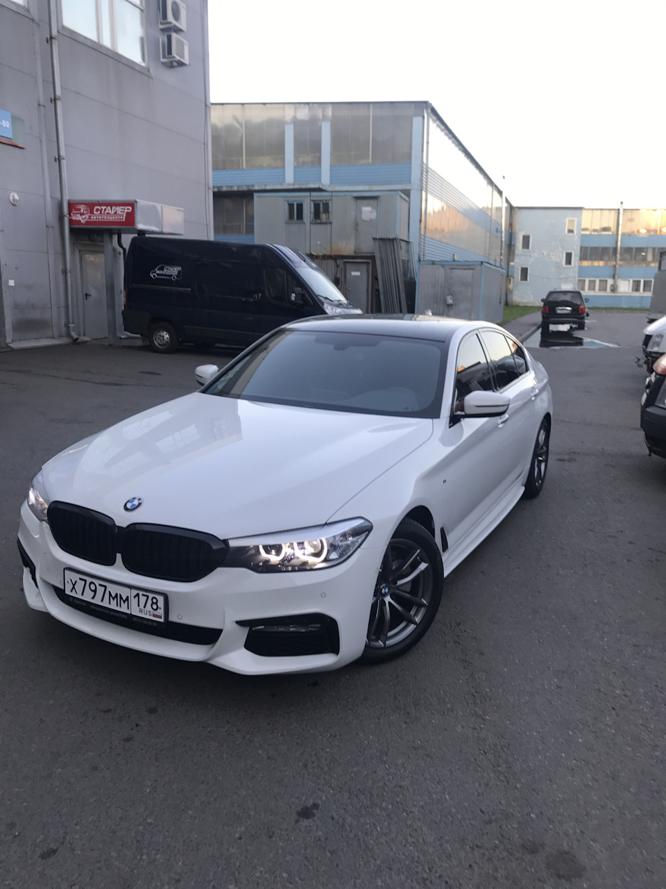 Имитация панорамной крыши — BMW 5 series (G30), 2 л, 2017 года | тюнинг |  DRIVE2