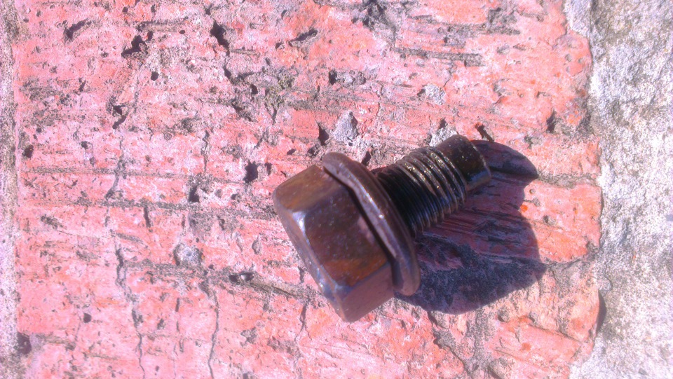 реставрация болта поддона — Ford Focus II Hatchback, 1,6 л, 2008 года ...