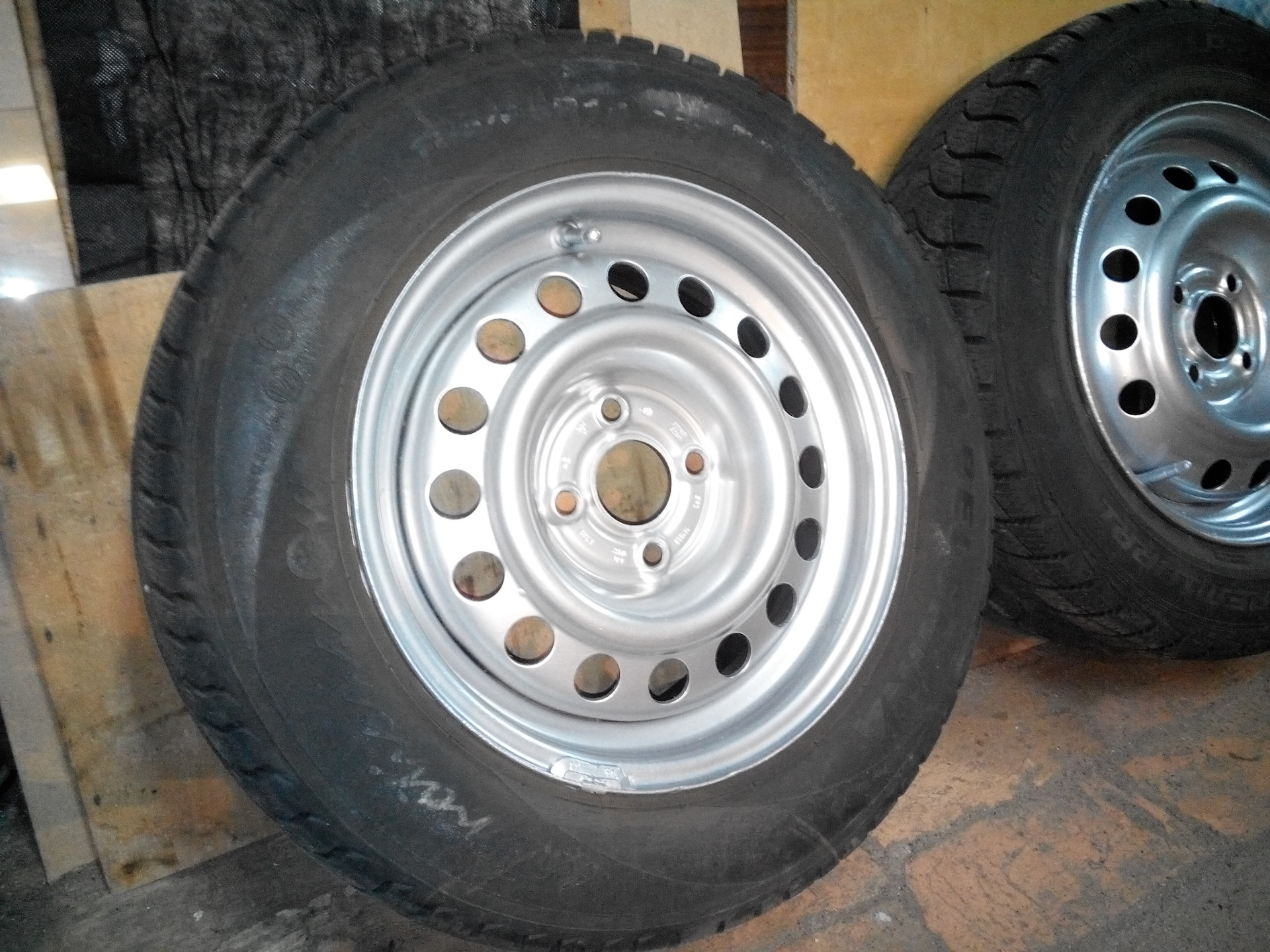 литые и штампованные диски разница. литые или штампованные диски зимой. штампованные диски усиленные 4x108. приора штампы или литье. литые или штампованные диски зимой.