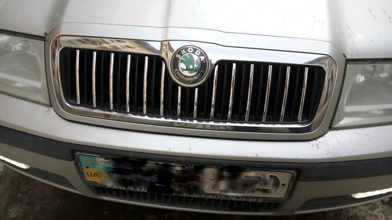 Как снять решетку радиатора октавия тур Молдинг на решетку радиатора - Skoda Octavia A4 Mk1, 1,6 л, 2006 года тюнинг DRI