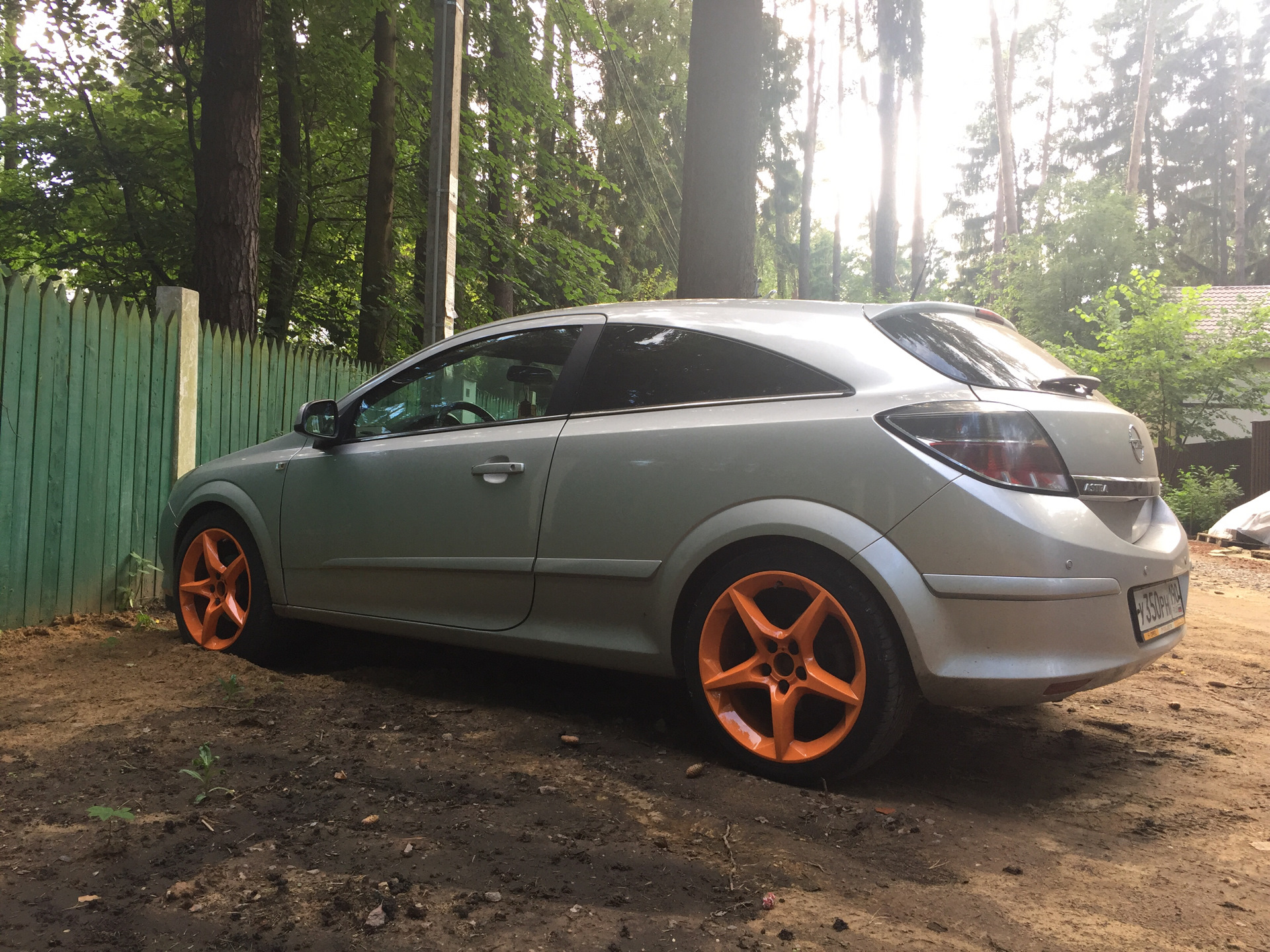 Astra h колеса. Opel Astra h r16. Opel Astra h GTC -50. Opel Astra h r17.