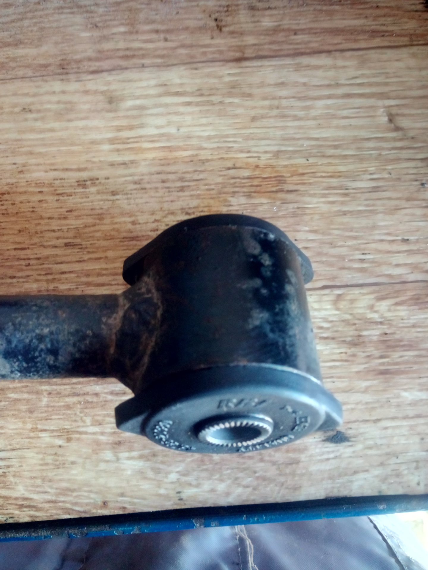 Сайлентблок тойота спринтер. Сайлентблок тойота кариб. Сайлентблок задней тяги toyota carib. Сайлентблок тойота спринтер. Bh21133 jikiu.