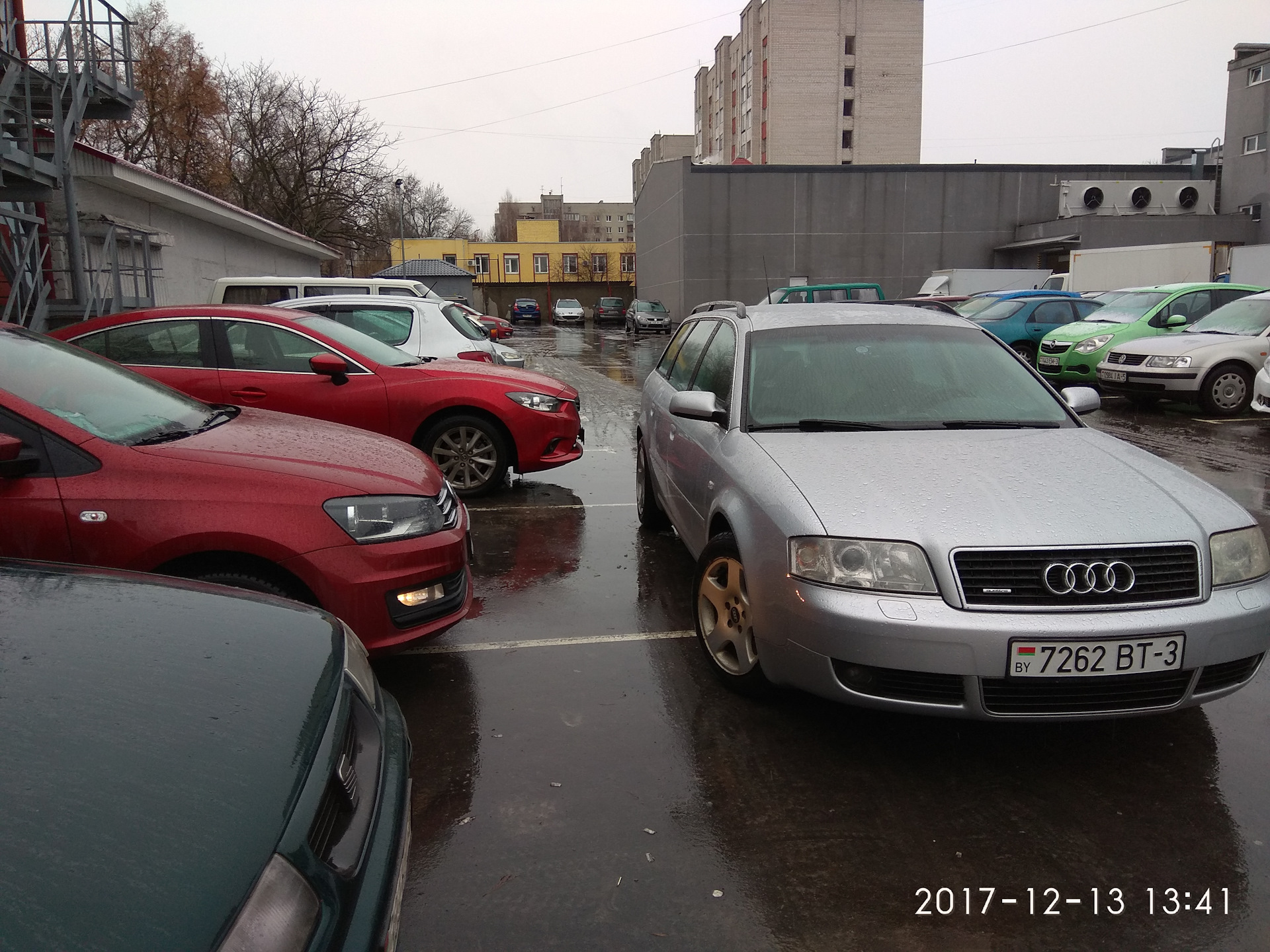 О чудаках (с большой буквы М) и парковках — Volkswagen Polo Sedan, 1,6 л,  2017 года | фотография | DRIVE2