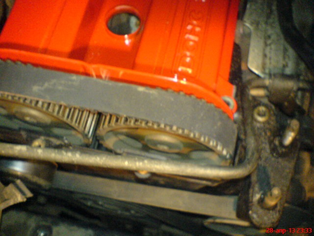 Замена грм, смена прокладки крышки, чистка и покраска клапанной крышки ...